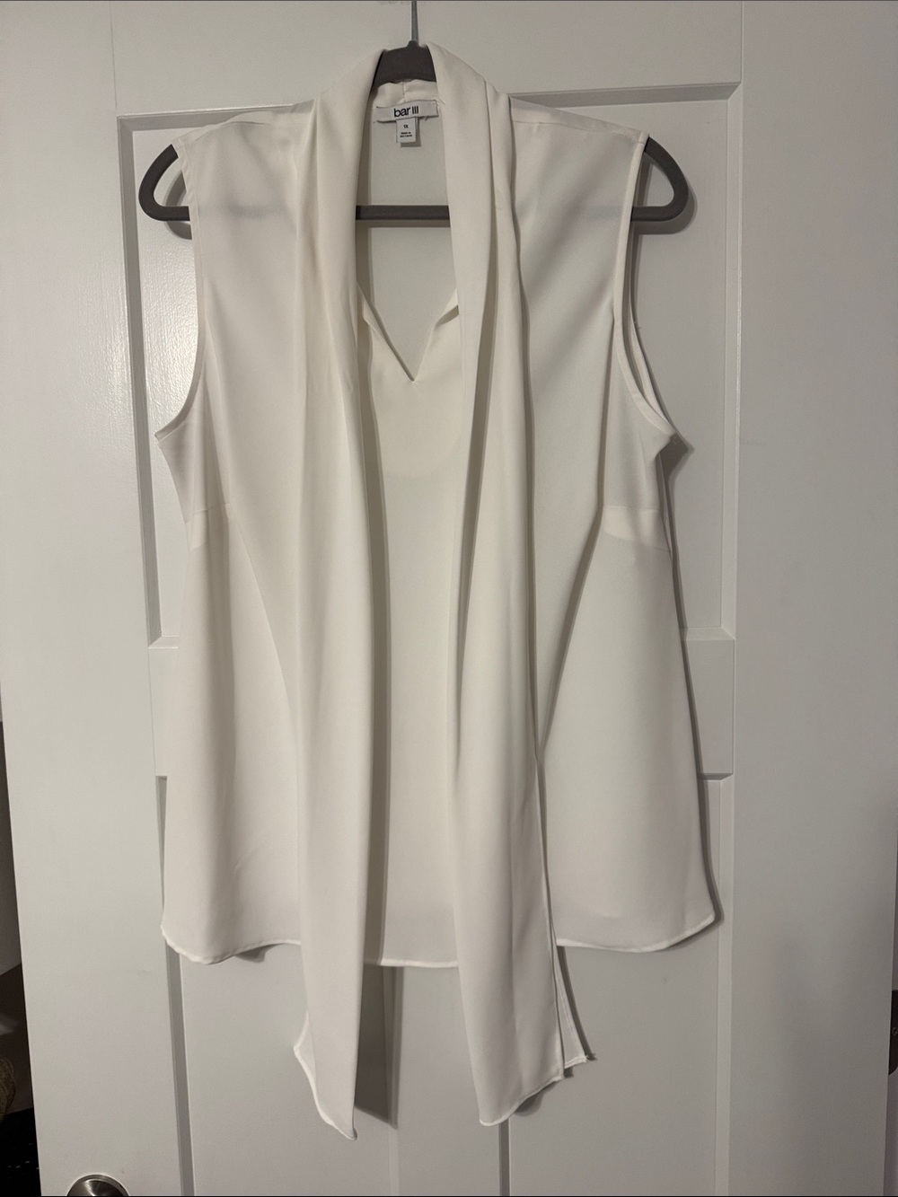 Bar III White Sleeveless Tie-Neck Camisole